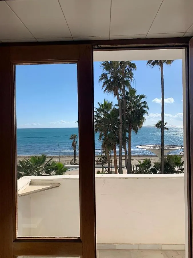 Beachfront Primera Linea De Playa En Casco Antiguo Estepona